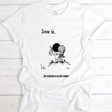 Amor Es/Love is Tee